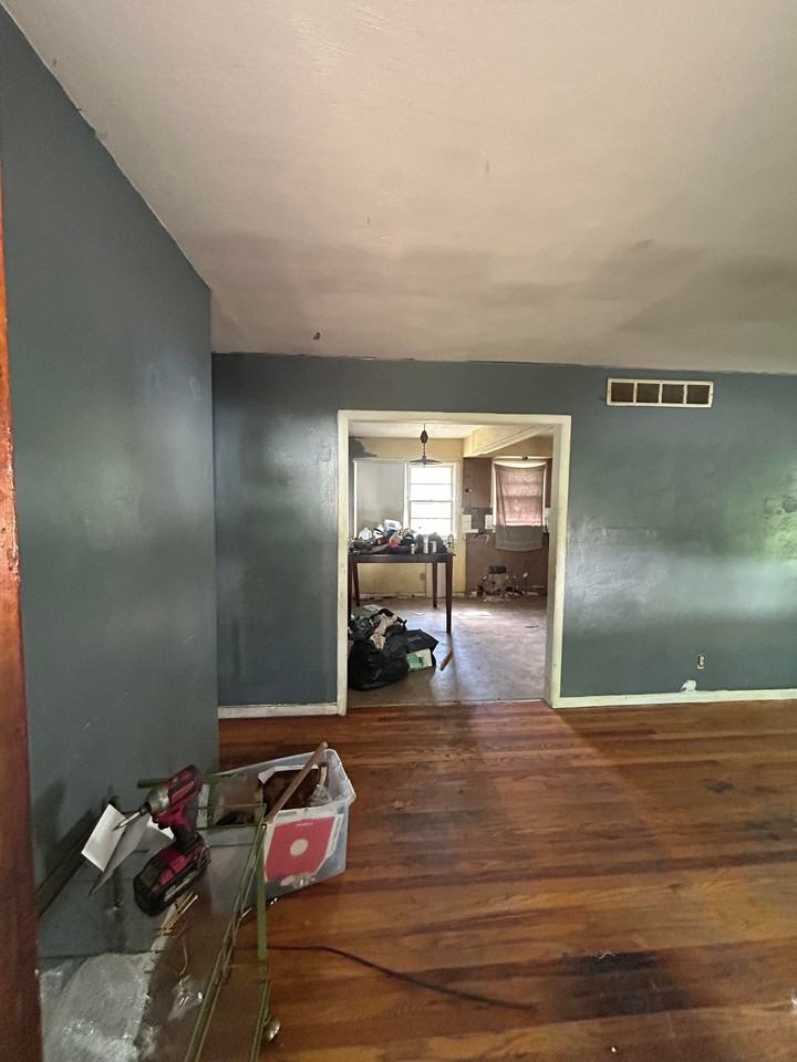 10149 Baron Dr - Photo 3 of 19