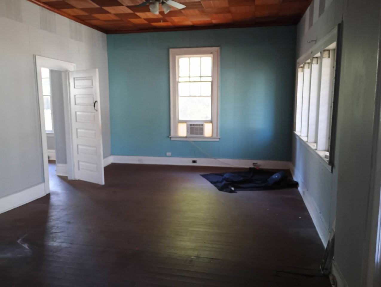 2120 E 3rd St - Photo 6 of 8