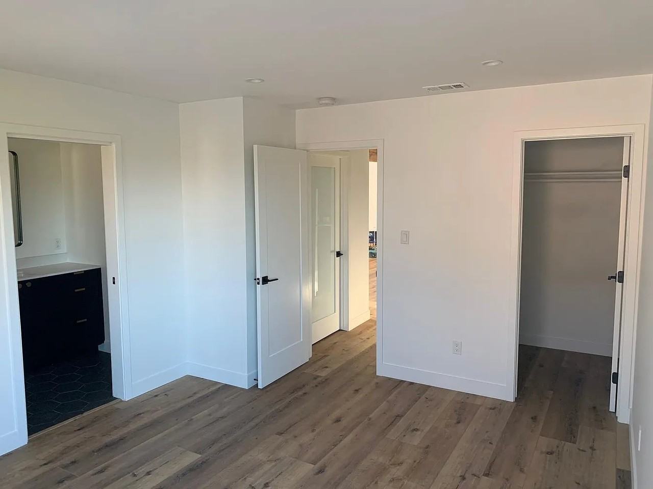 4453 Carling Dr - Photo 4 of 8