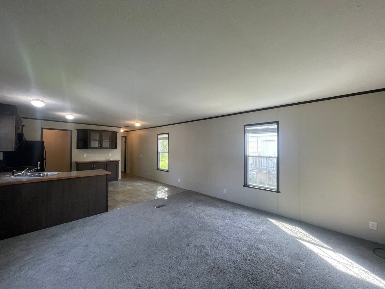 87 W Manor St - Photo 3 of 12