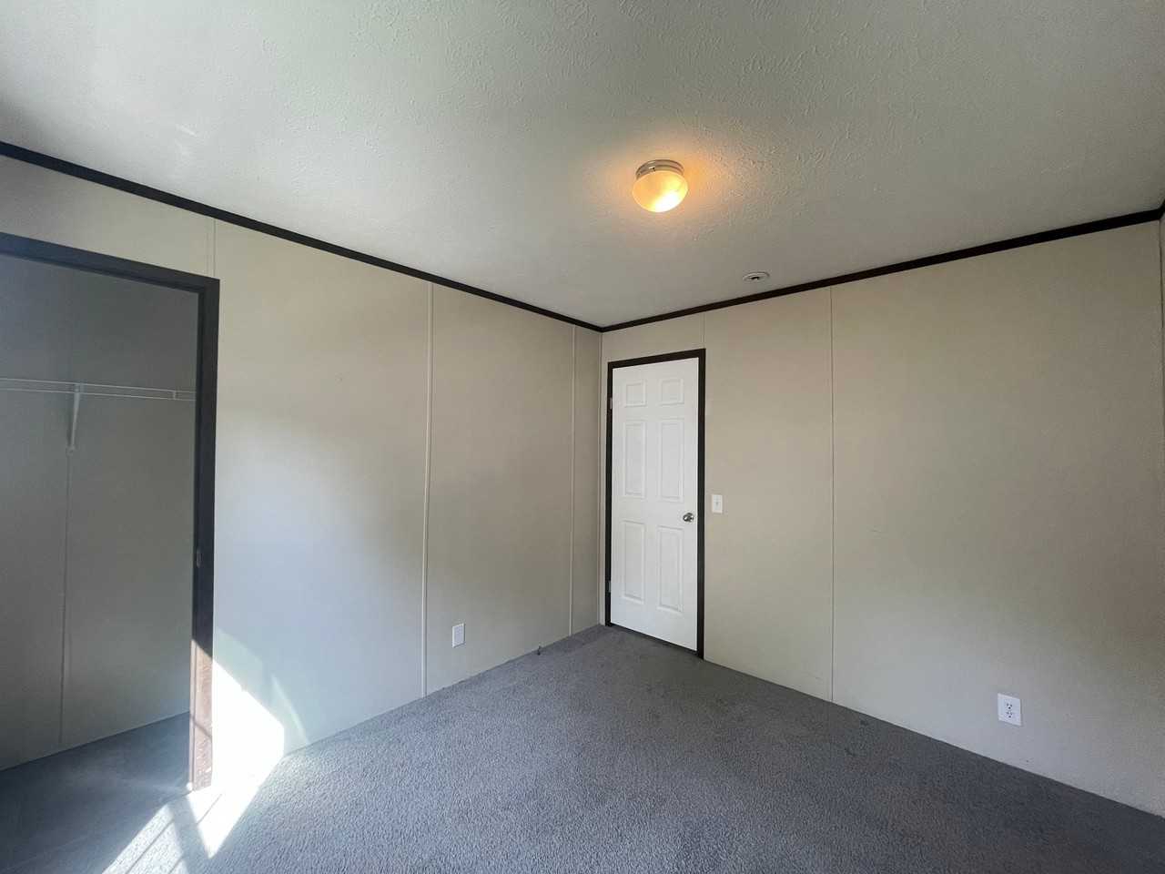 87 W Manor St - Photo 6 of 12