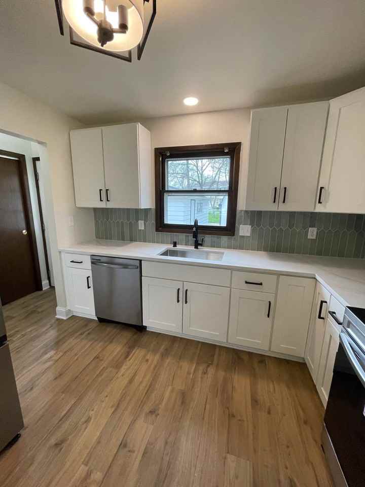 4260 Tumblewood Ln - Photo 2 of 9