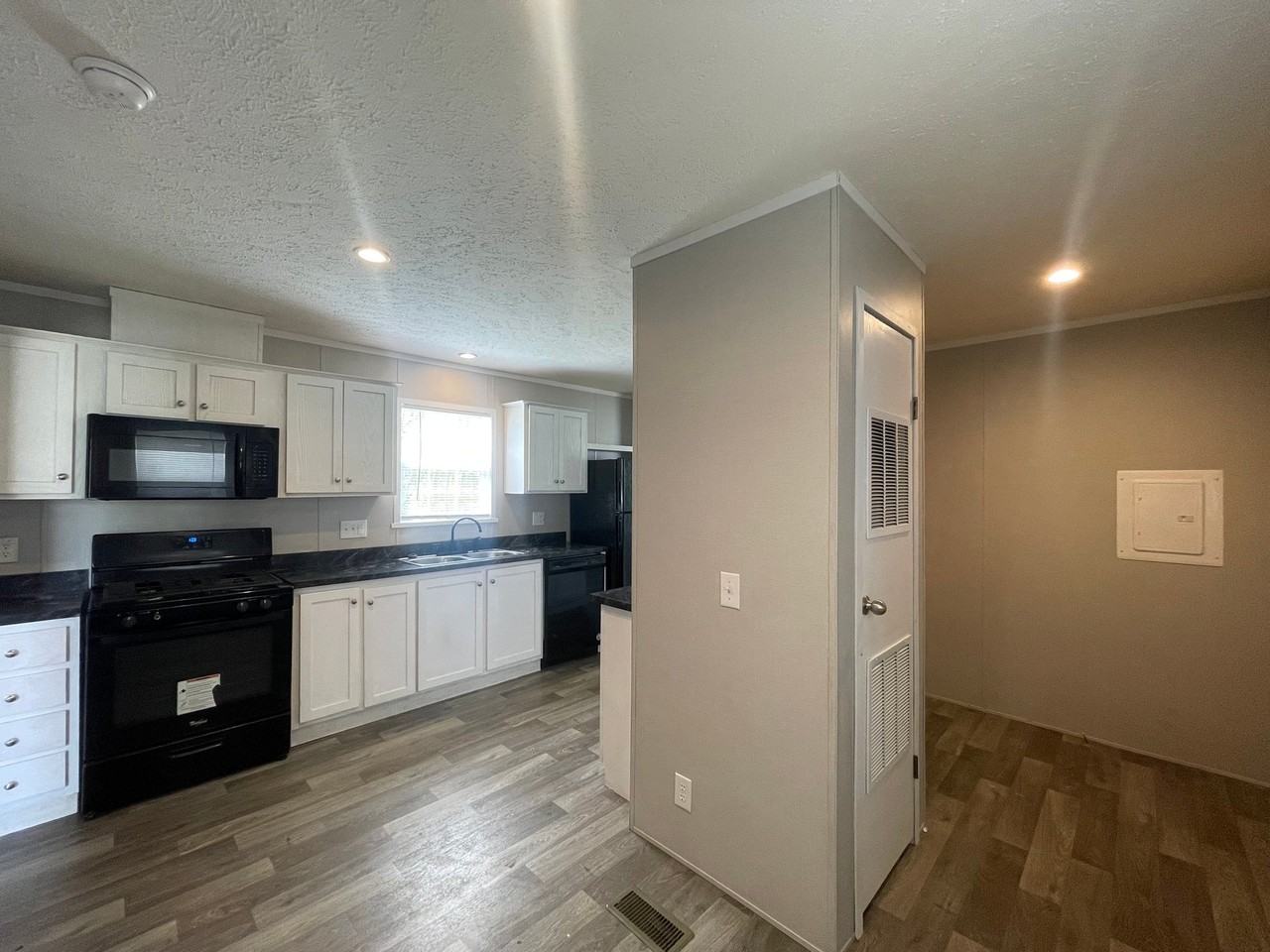 178 Laurel Leah - Photo 3 of 9