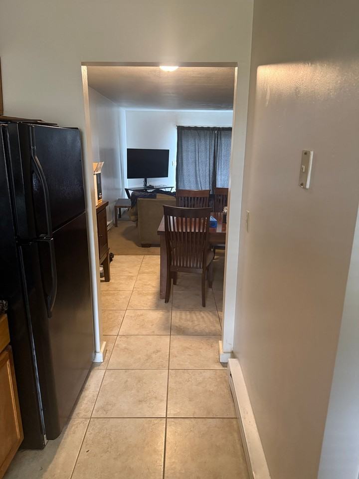 32 Allen Dr #2 - Photo 4 of 16