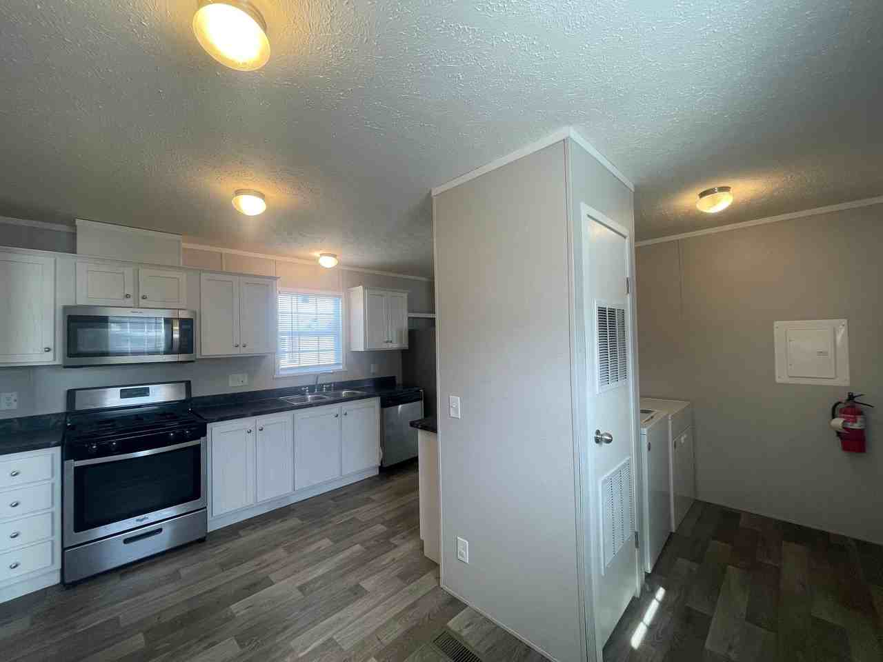 428 Laurel Leah - Photo 3 of 8