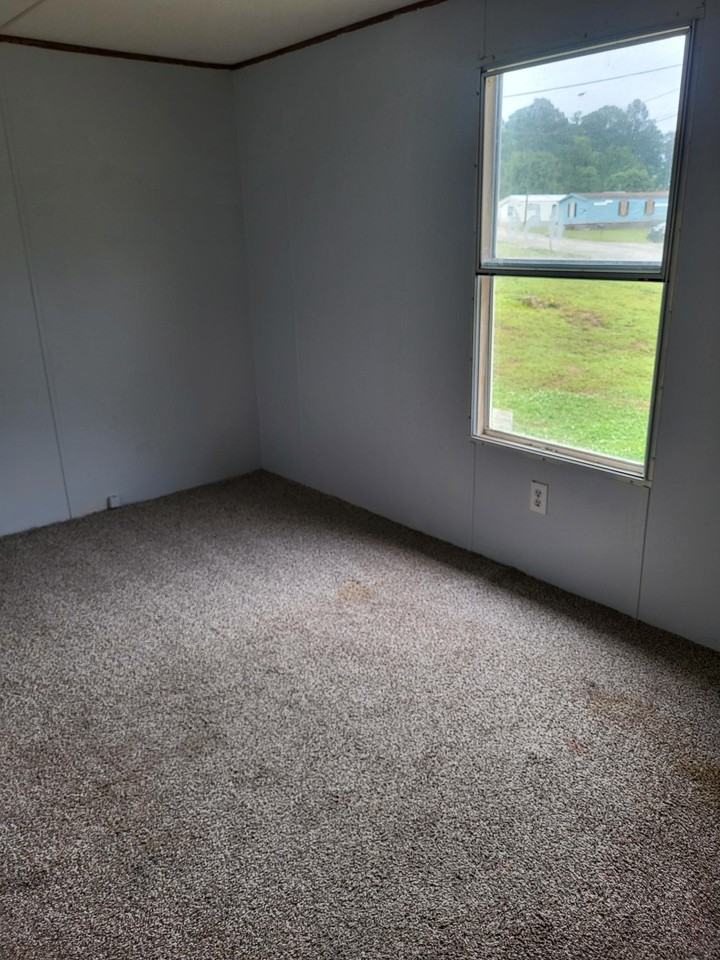 92 Elizabeth Dr #C7 - Photo 2 of 10