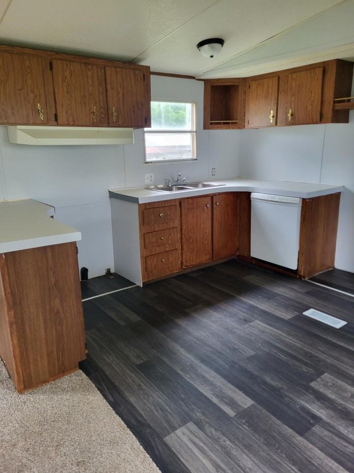 92 Elizabeth Dr #C7 - Photo 7 of 10