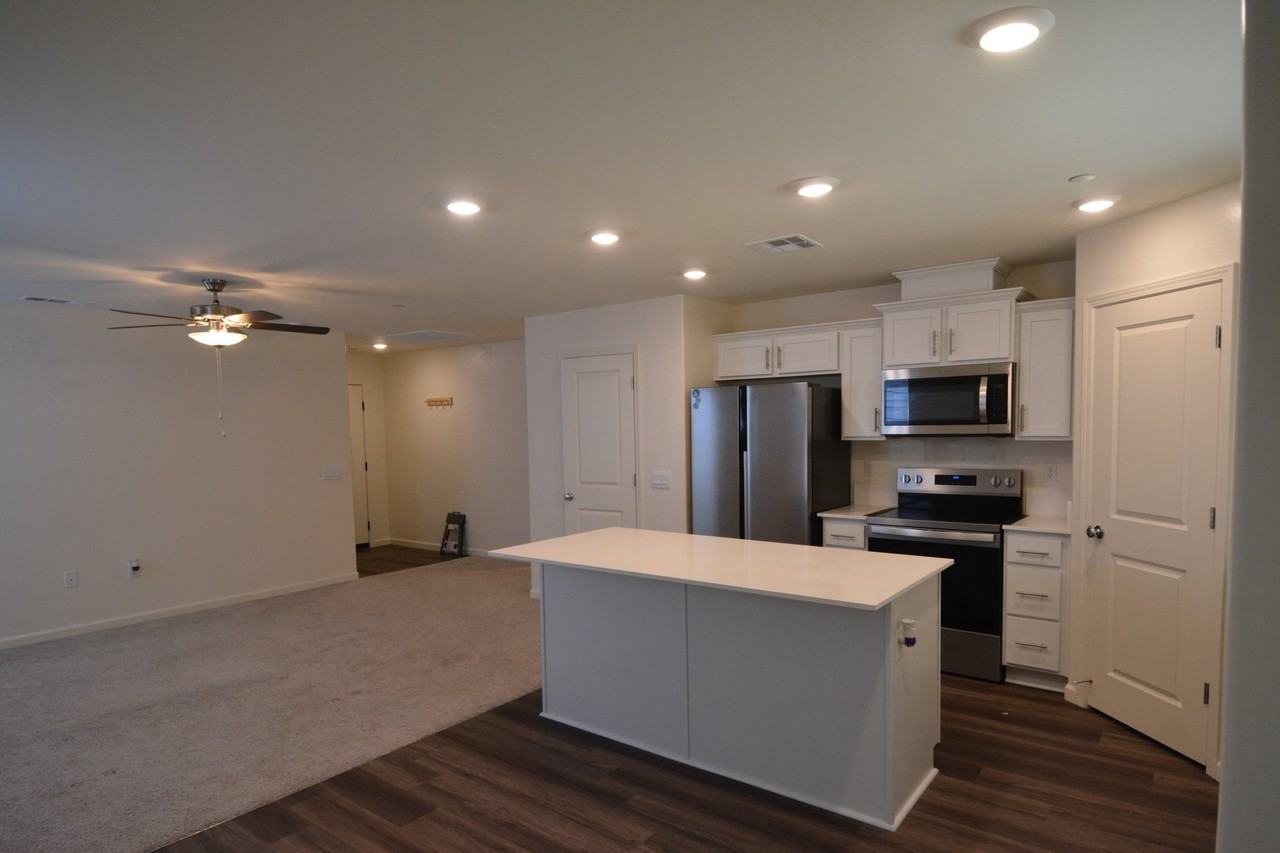 8911 Tristania Pl - Photo 4 of 12