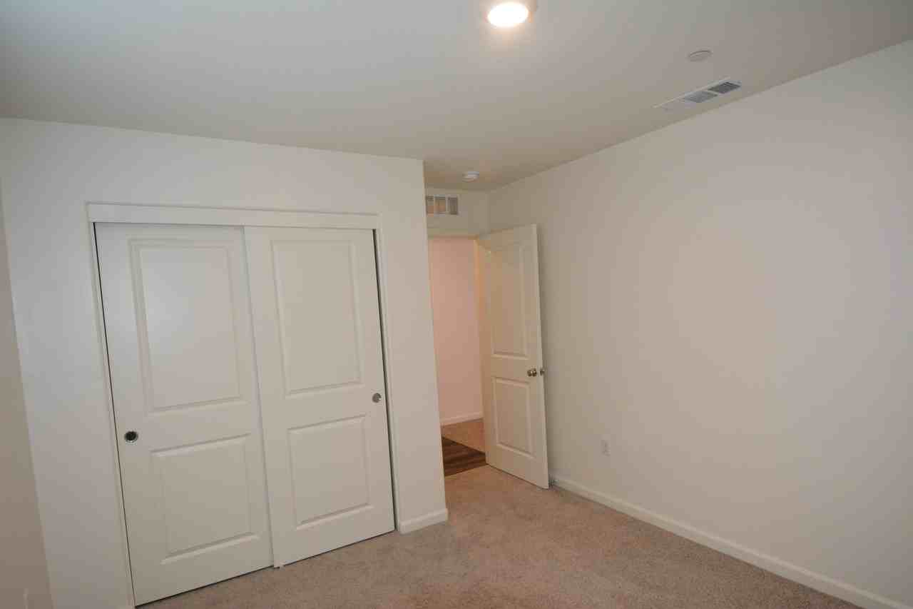 8911 Tristania Pl - Photo 5 of 12