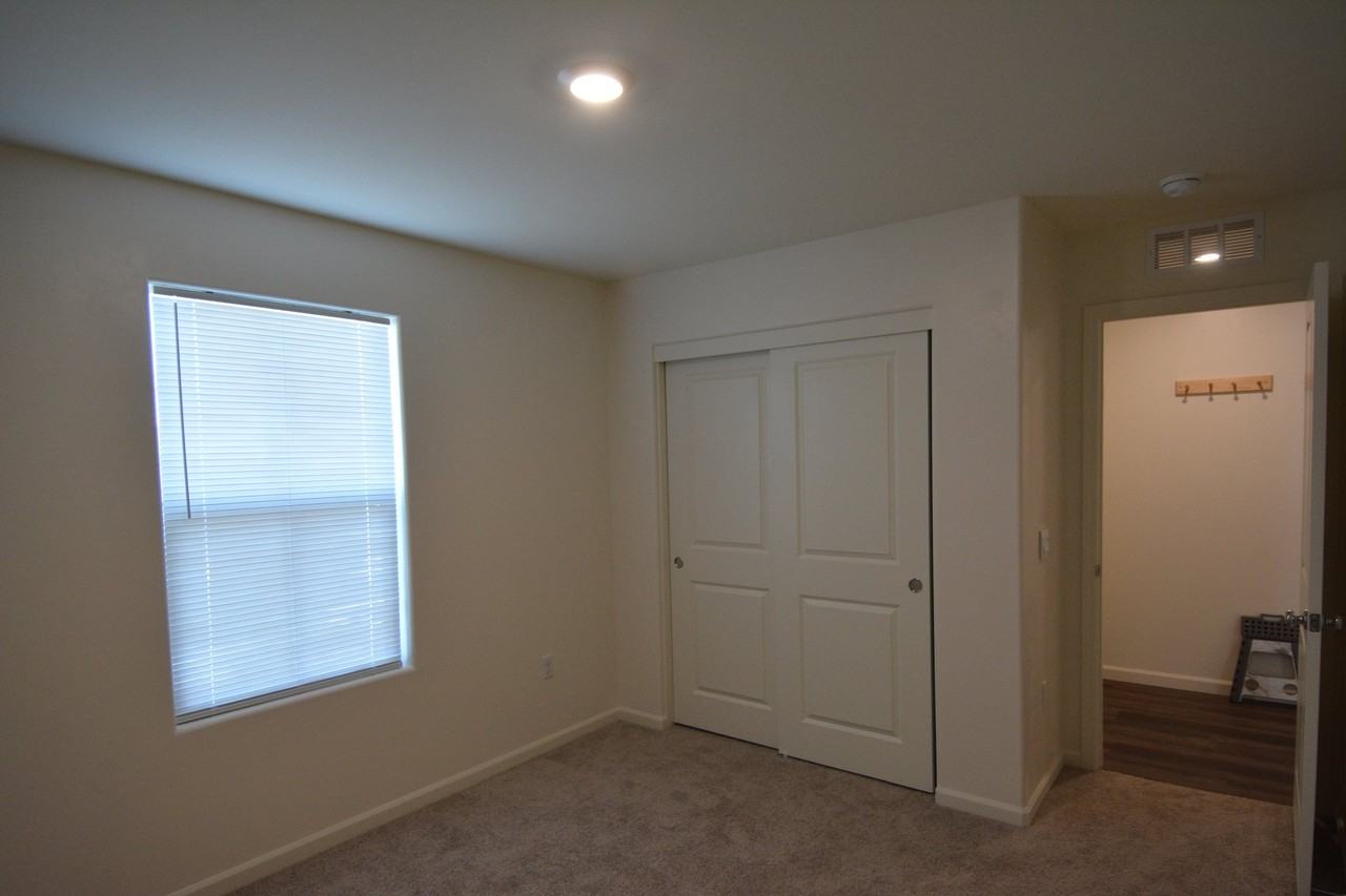 8911 Tristania Pl - Photo 7 of 12