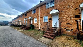featured image of 1516 W Clara Dr #8
