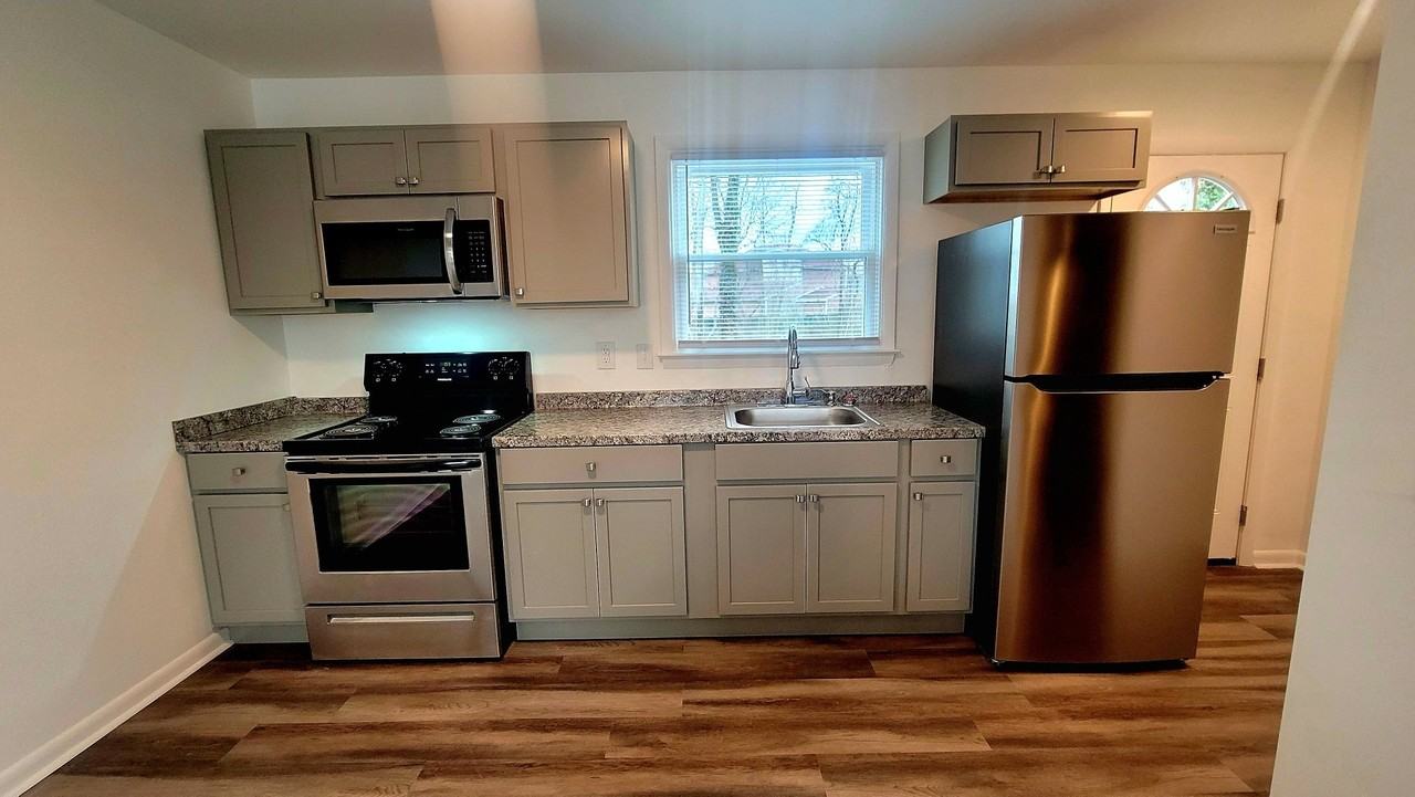 1516 W Clara Dr #8 - Photo 6 of 17