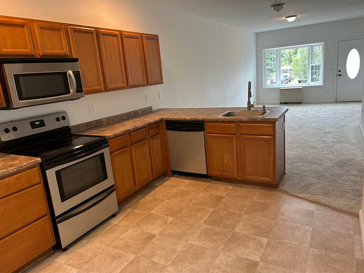 110 Trinity Cir #A - Photo 2 of 12