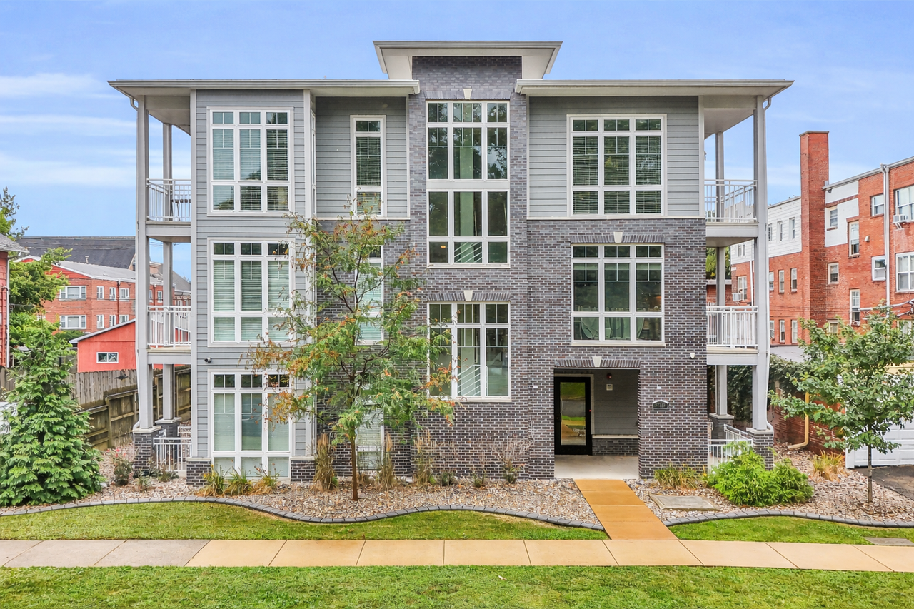 309 W Washington - Photo 3 of 50