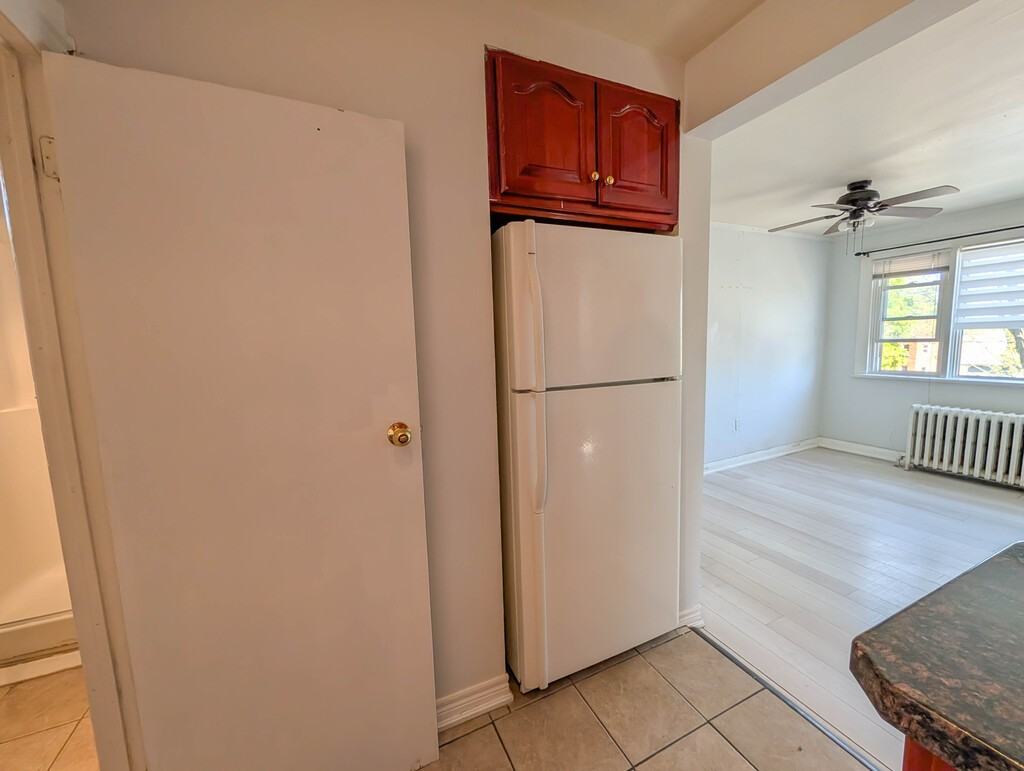 50 Welland Ave - Photo 7 of 17