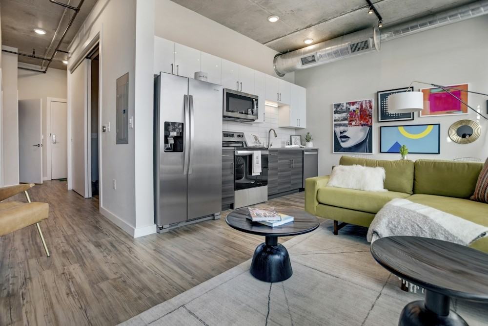 Vantage St. Pete - Photo 3 of 50