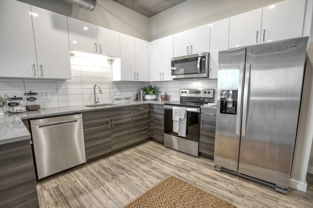 Vantage St. Pete - Photo 6 of 50