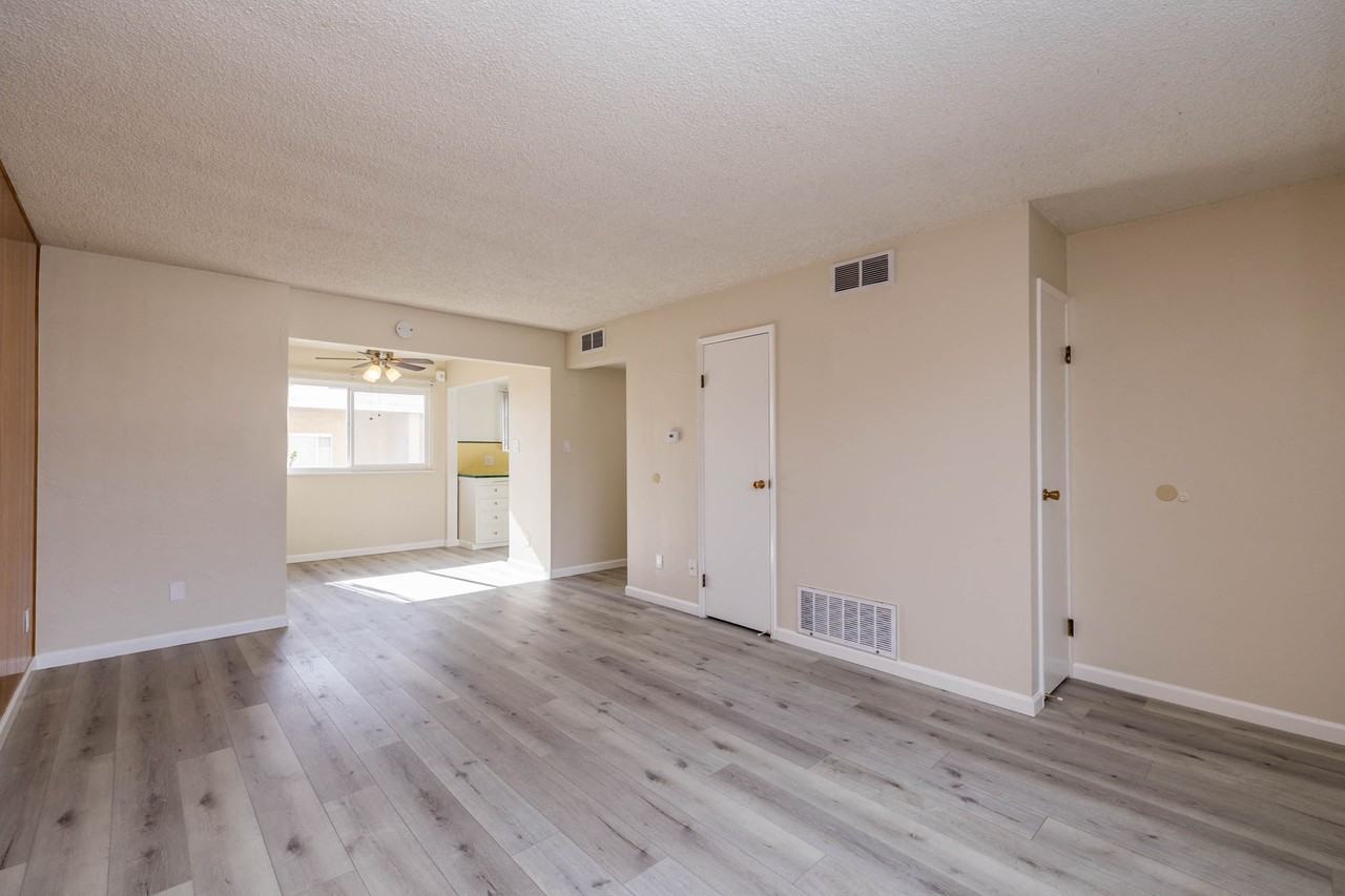 276 Adams - Photo 6 of 15