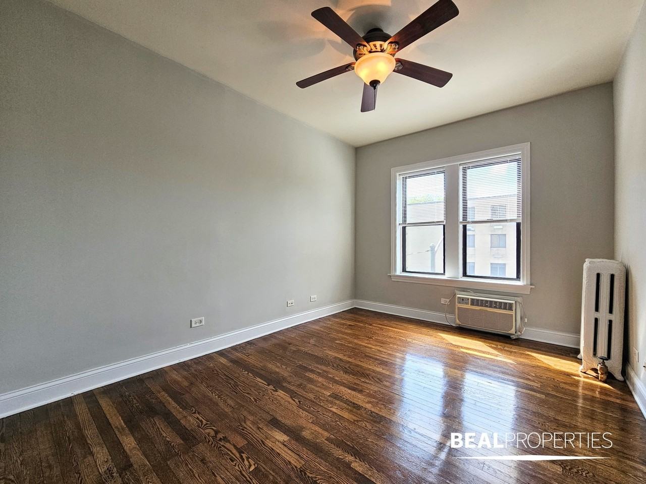748 W Addison St #750S3 - Photo 7 of 14