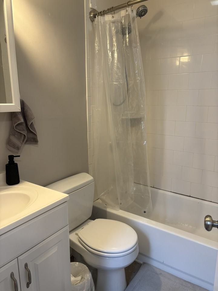 23 Saint Lukes Rd #8 - Photo 6 of 12