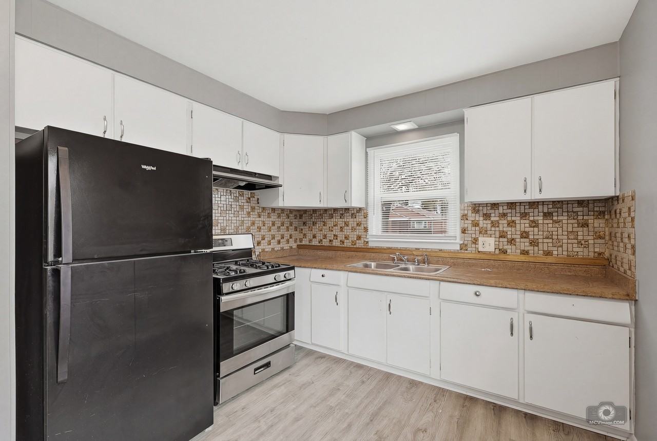 14844 Wabash Ave #NA - Photo 3 of 20