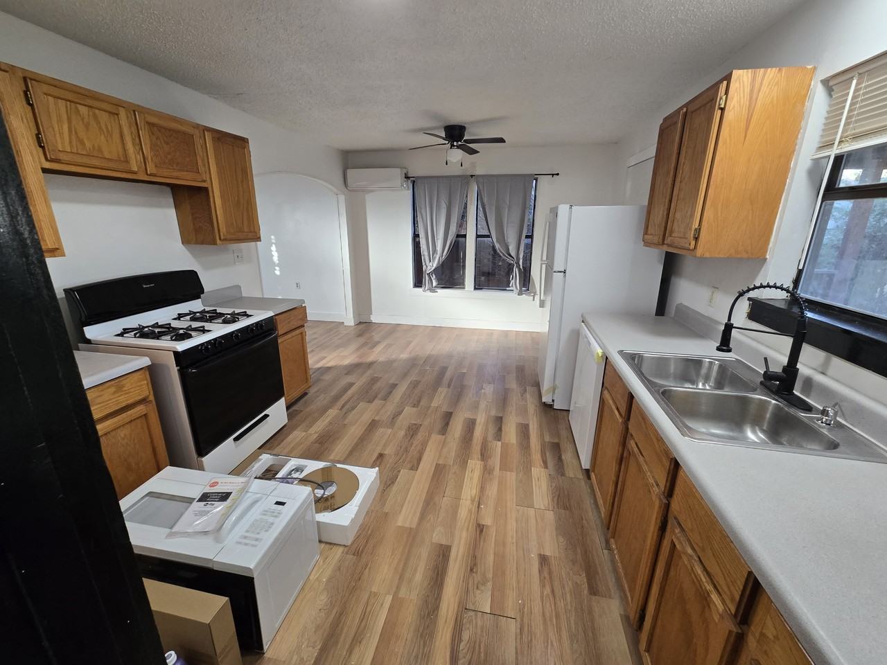 1210 N Crain St #NA - Photo 5 of 12