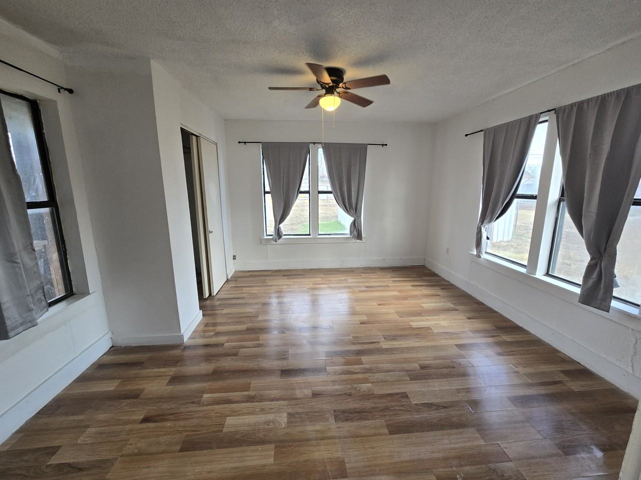 1210 N Crain St #NA - Photo 7 of 12