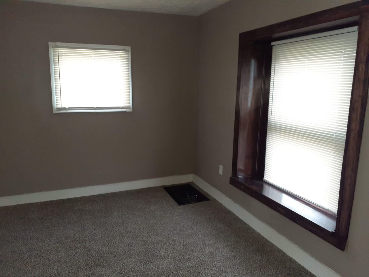 1249 Kellogg Ave #NA - Photo 4 of 6