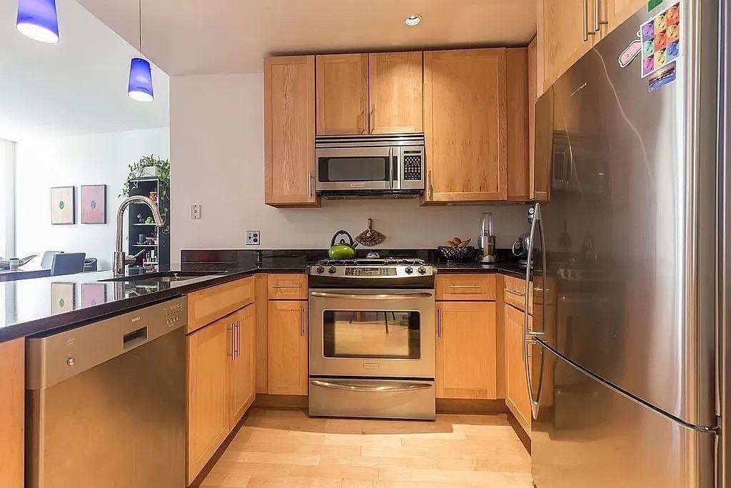 181 Essex St #E602 - Photo 5 of 18