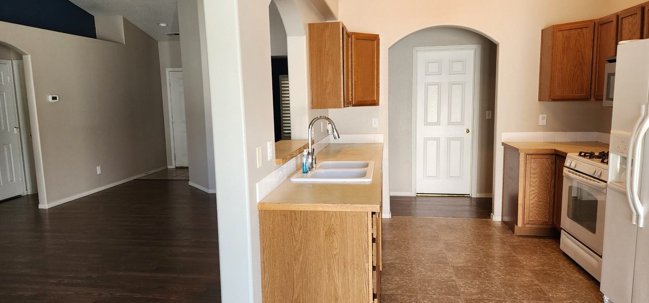 12416 W Meadow Ct #NA - Photo 3 of 14