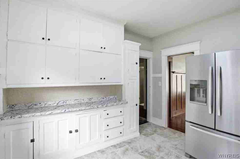 162 Winspear Ave #NA - Photo 2 of 13