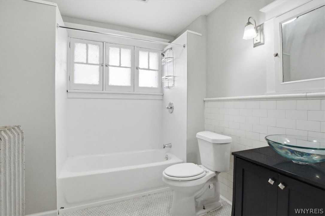 162 Winspear Ave #NA - Photo 3 of 13