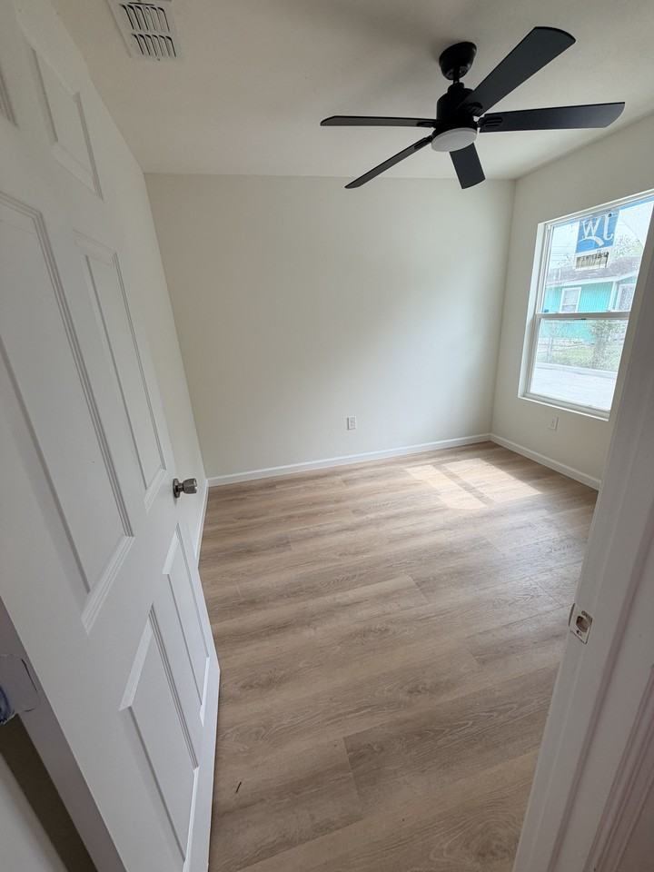 224 Morningside Rd #3 - Photo 3 of 10