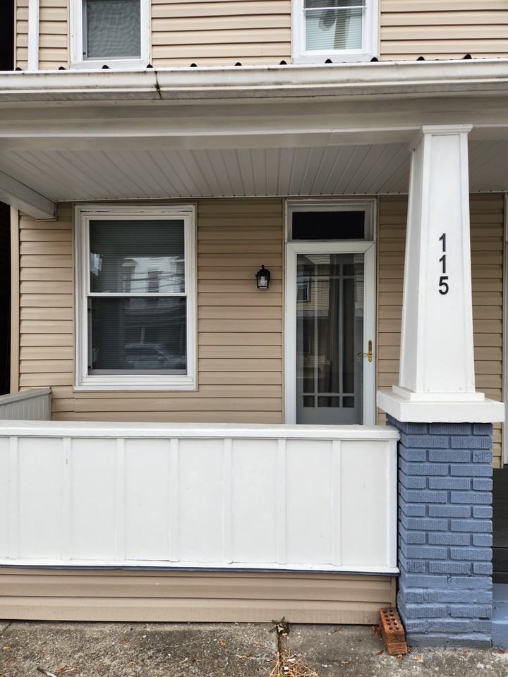 115 W Piedmont St #115 - Photo 2 of 14