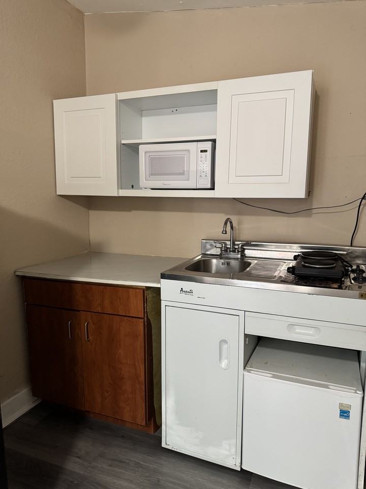 20310 Ne 14th Ave #NA - Photo 5 of 7