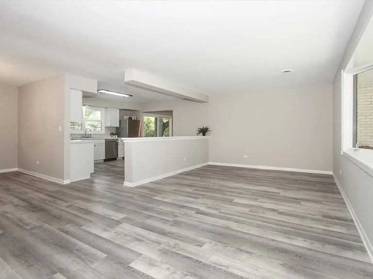 1623 Indian Hill Dr #NA - Photo 2 of 13