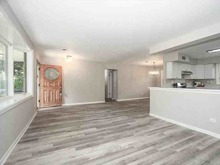 1623 Indian Hill Dr #NA - Photo 3 of 13