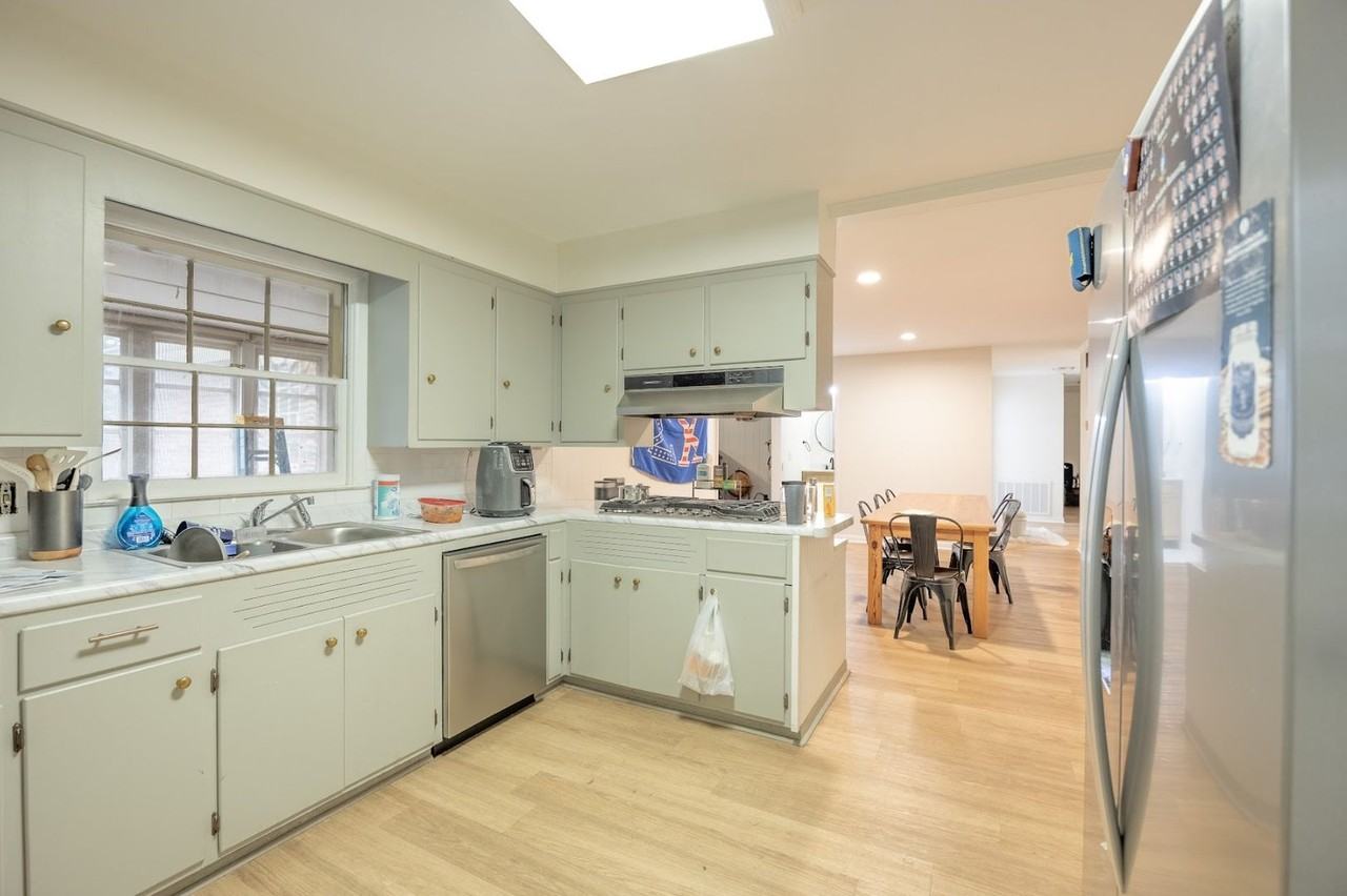 115 Simmons Rd - Photo 7 of 19