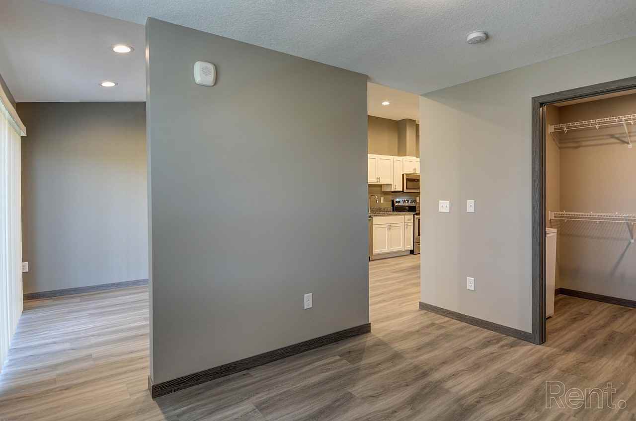 10200 Goldenrod St Nw - Photo 4 of 9