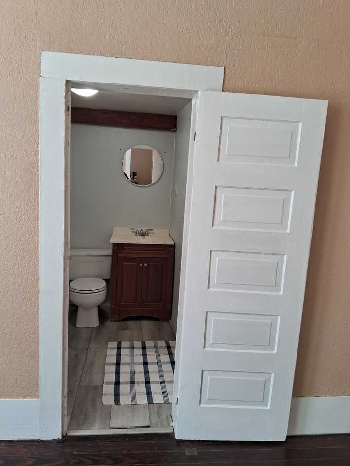 704 S Anglin St #NA - Photo 7 of 24