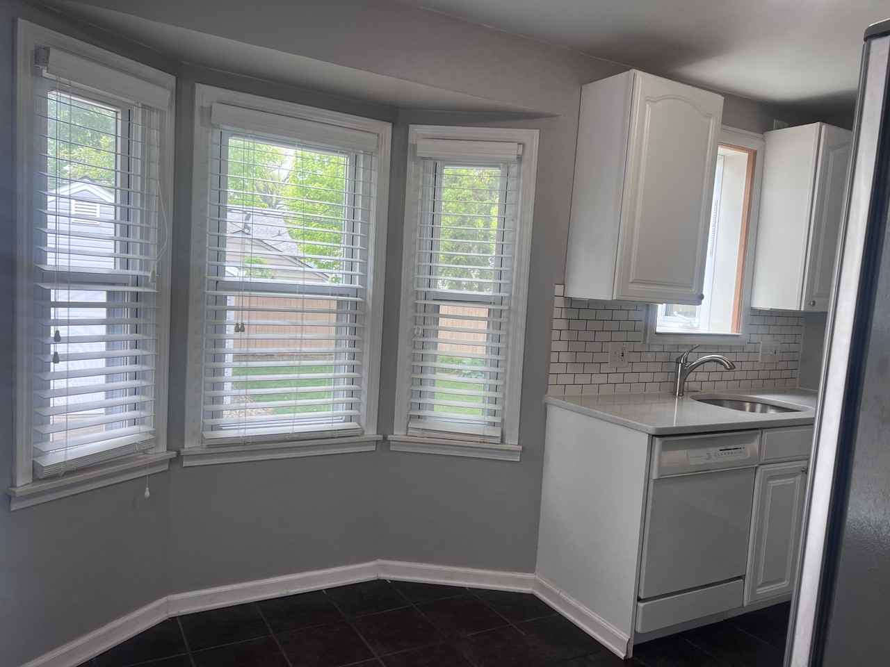 1025 Grove Ave #NA - Photo 7 of 32