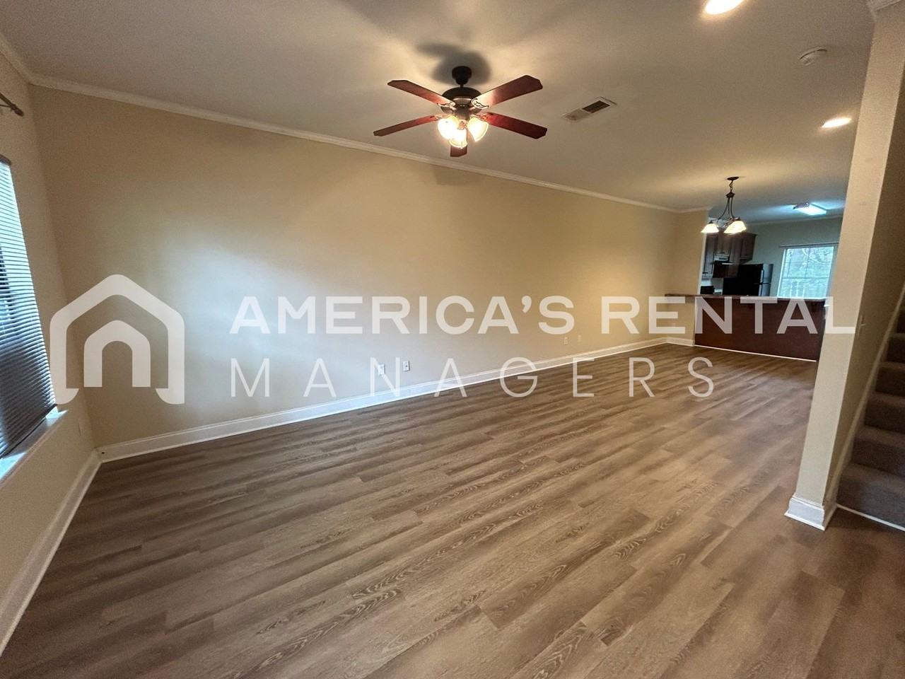 1915 6th Ave - Photo 5 of 31