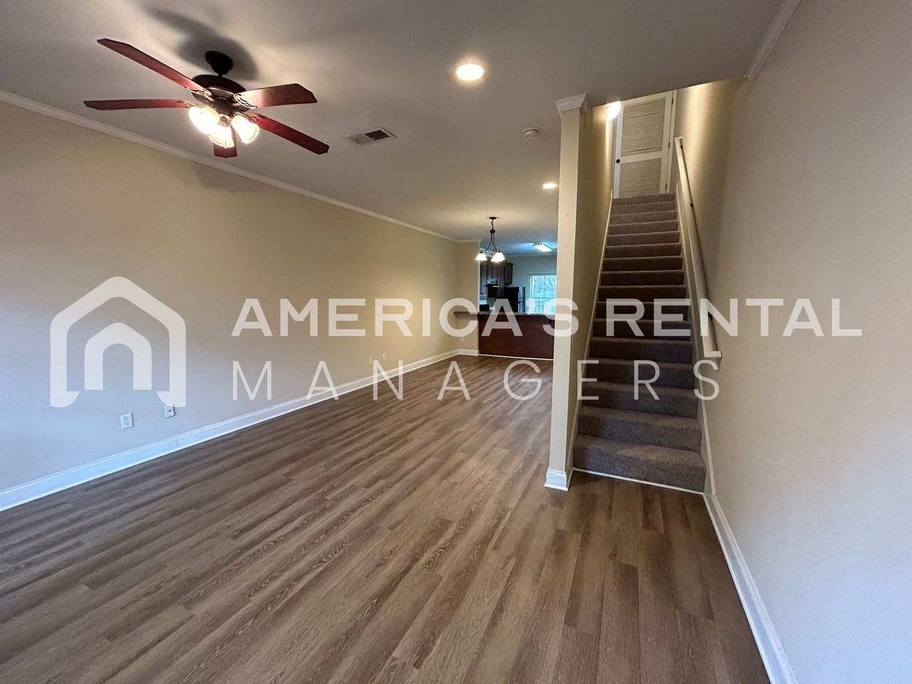 1915 6th Ave - Photo 6 of 31