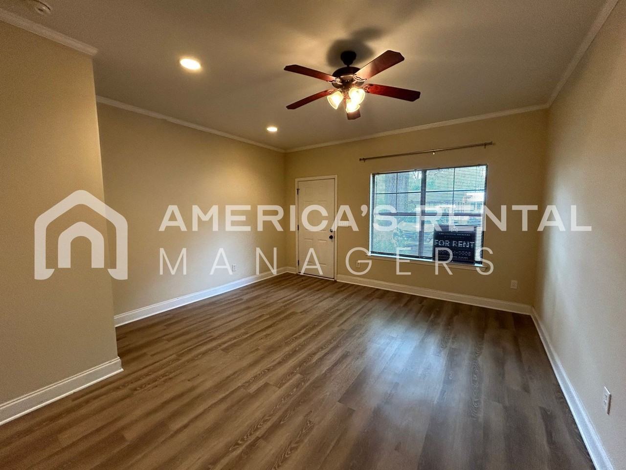 1915 6th Ave - Photo 7 of 31