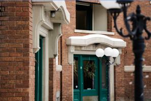 featured image of 219 W Callender St