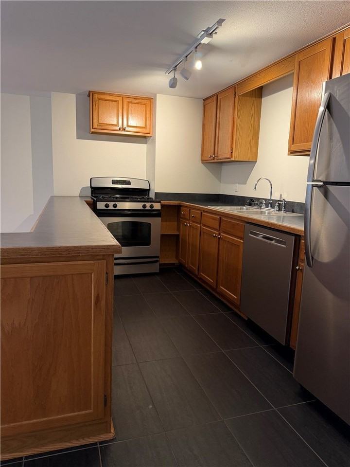 978 N Pollard Ave #3 - Photo 4 of 7