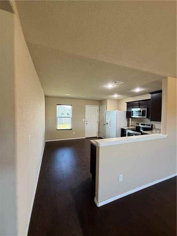 817 Nw 67th Ave - Photo 6 of 20