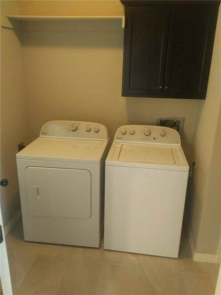 1538 N Leverett Ave - Photo 6 of 12