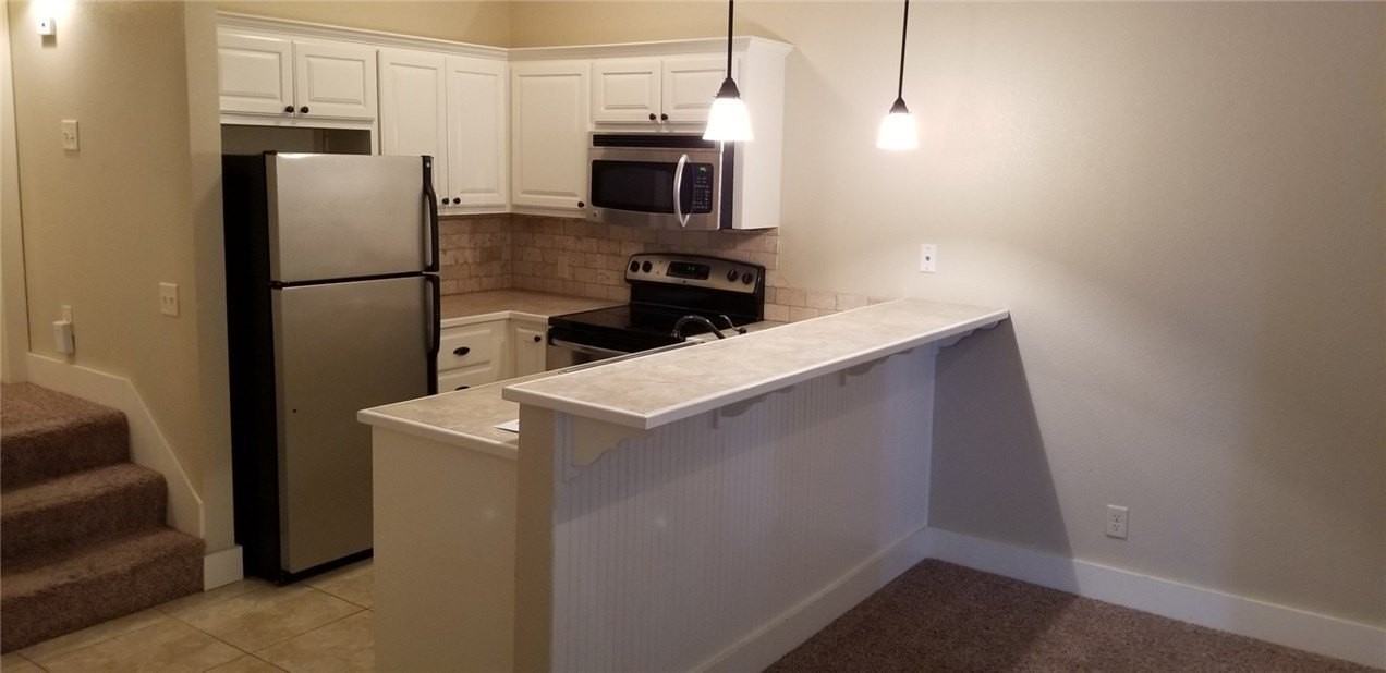 3185 N Barnsbury Ter - Photo 2 of 8