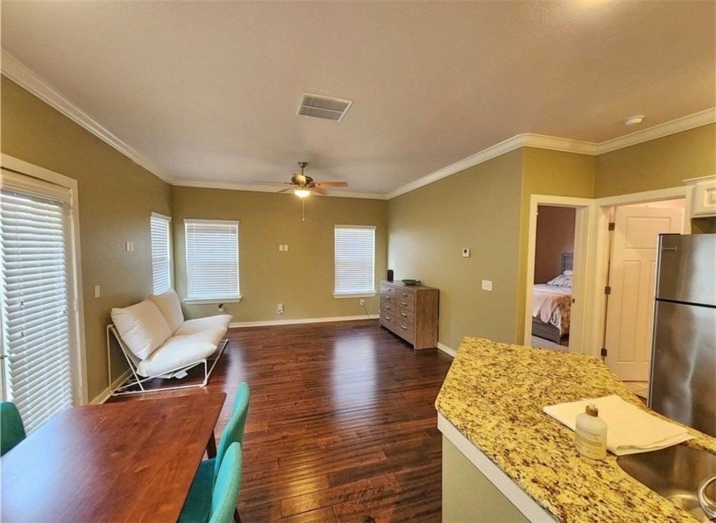 2800 Sw Arbor Rd - Photo 5 of 17